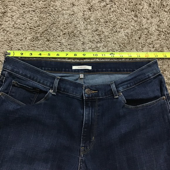 Levi Strauss Women's Jeans 14 Classic Boot Cut Dark Wash - Picture 4 of 14